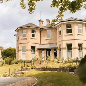 Leighton House - Boutique Bed and breakfast
