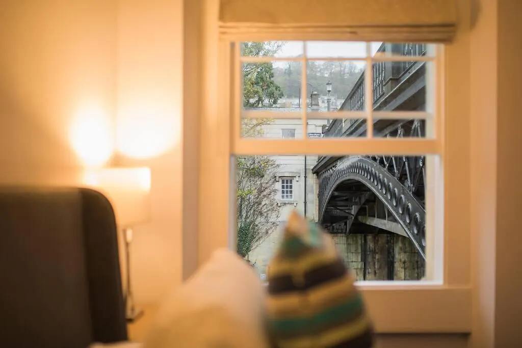 River View House Cleveland Bridge バース 0*,